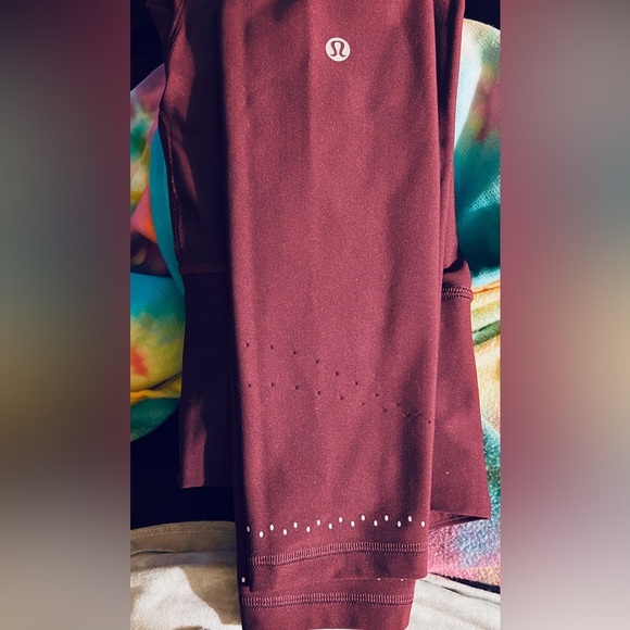Lululemon “Zoned In Tight” Run / Train in Vibrant Plum Shadow Shade ~ Size 4 - Picture 6 of 7